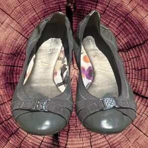 - Coach Dwyer Patent Leather Flats SZ 7! VGUC!